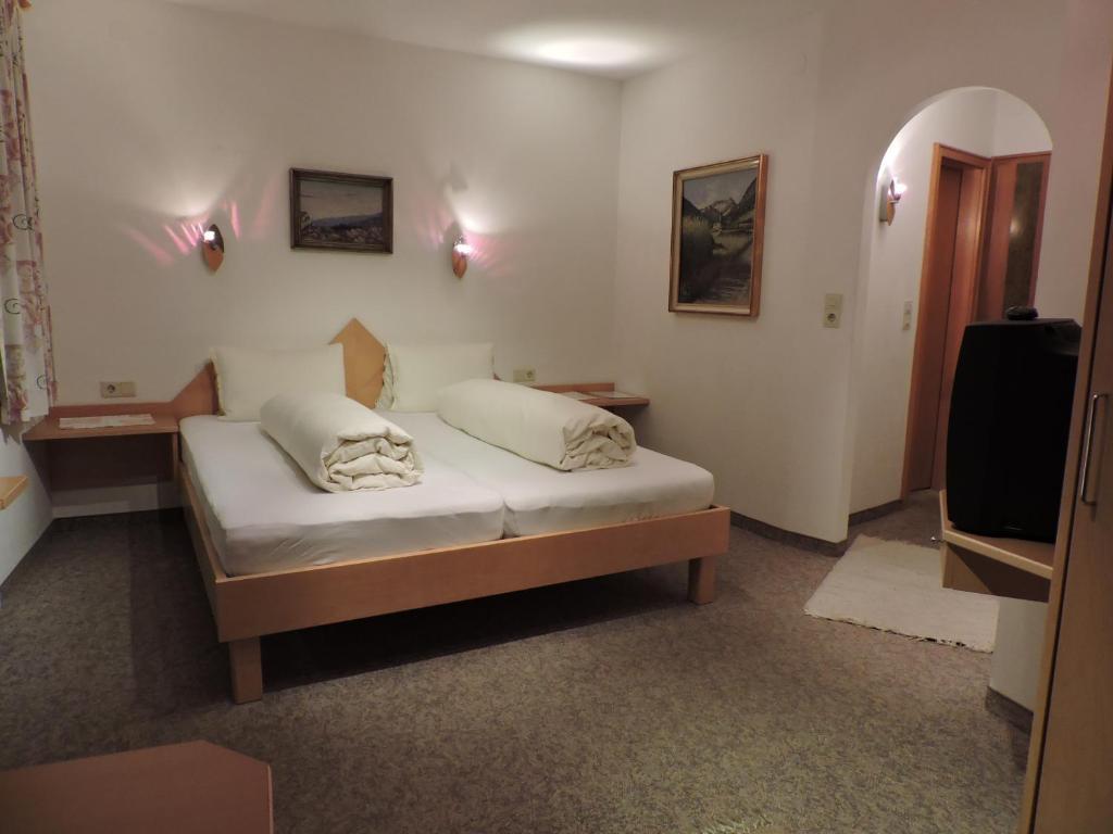 Pension Wallnoefer Mieming Habitación foto